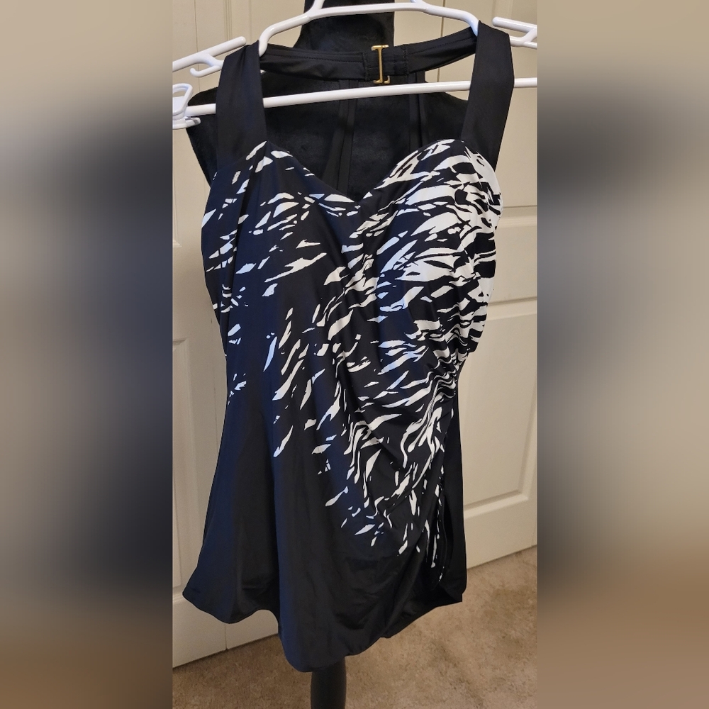 🔥2For$20 Lands' End Women's SwimSuit Full Coverage Dress Size 8 DDD